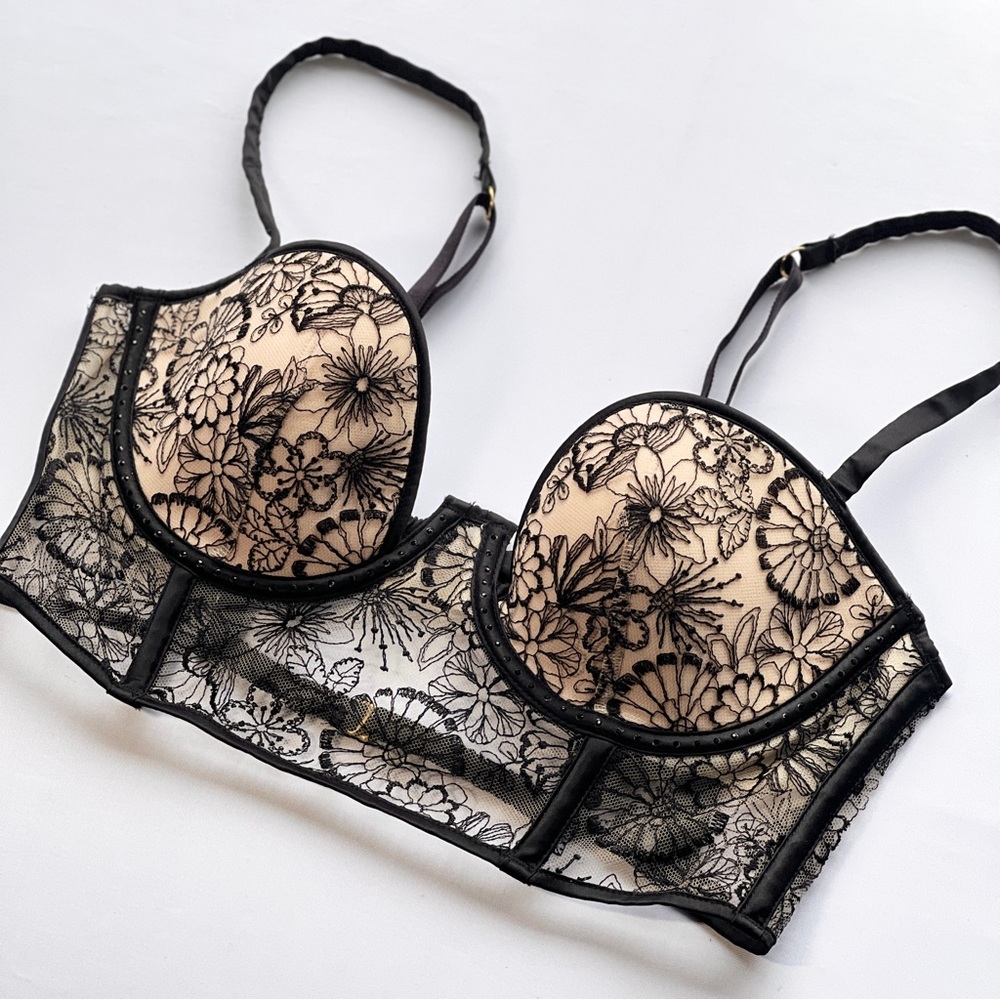NWOT Victoria’s Secret Black Floral Lace Lingerie Structured Corset Size 34C